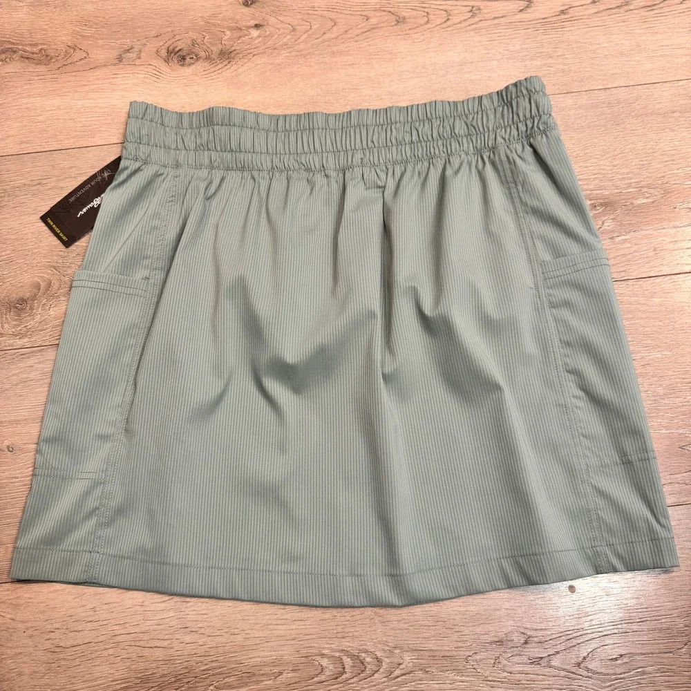 NWT Eddie Bauer Twin‎ River Skirt Pinstripe Stretch Pockets Size L Large Green
